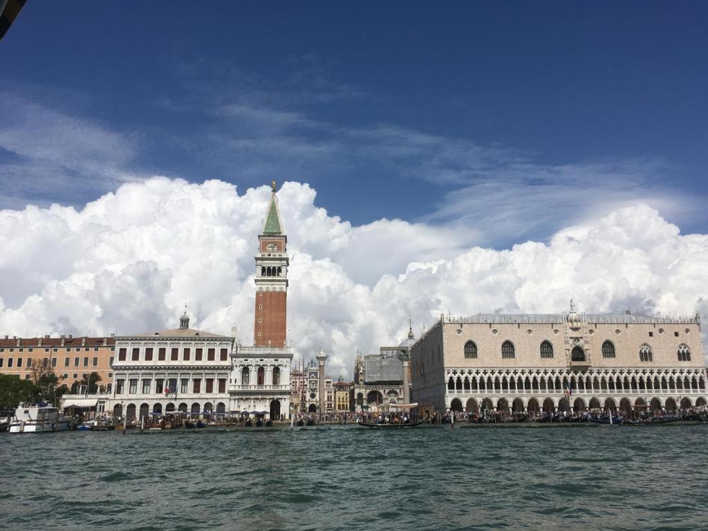 梅斯特雷Venezia Ca' Sole公寓 外观 照片